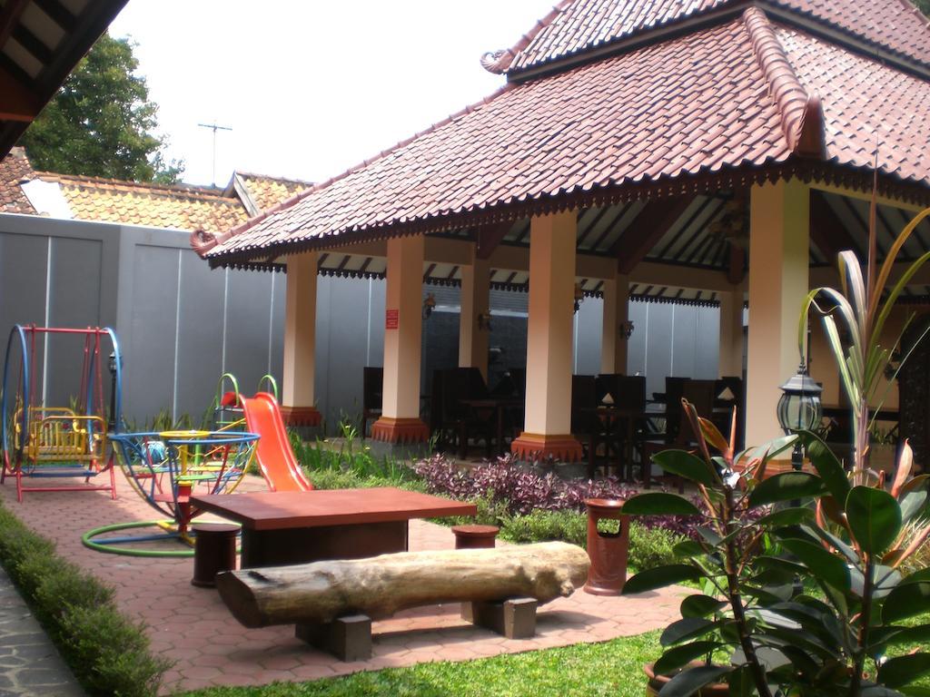 3C Familia Residence Γιογκιακάρτα Εξωτερικό φωτογραφία